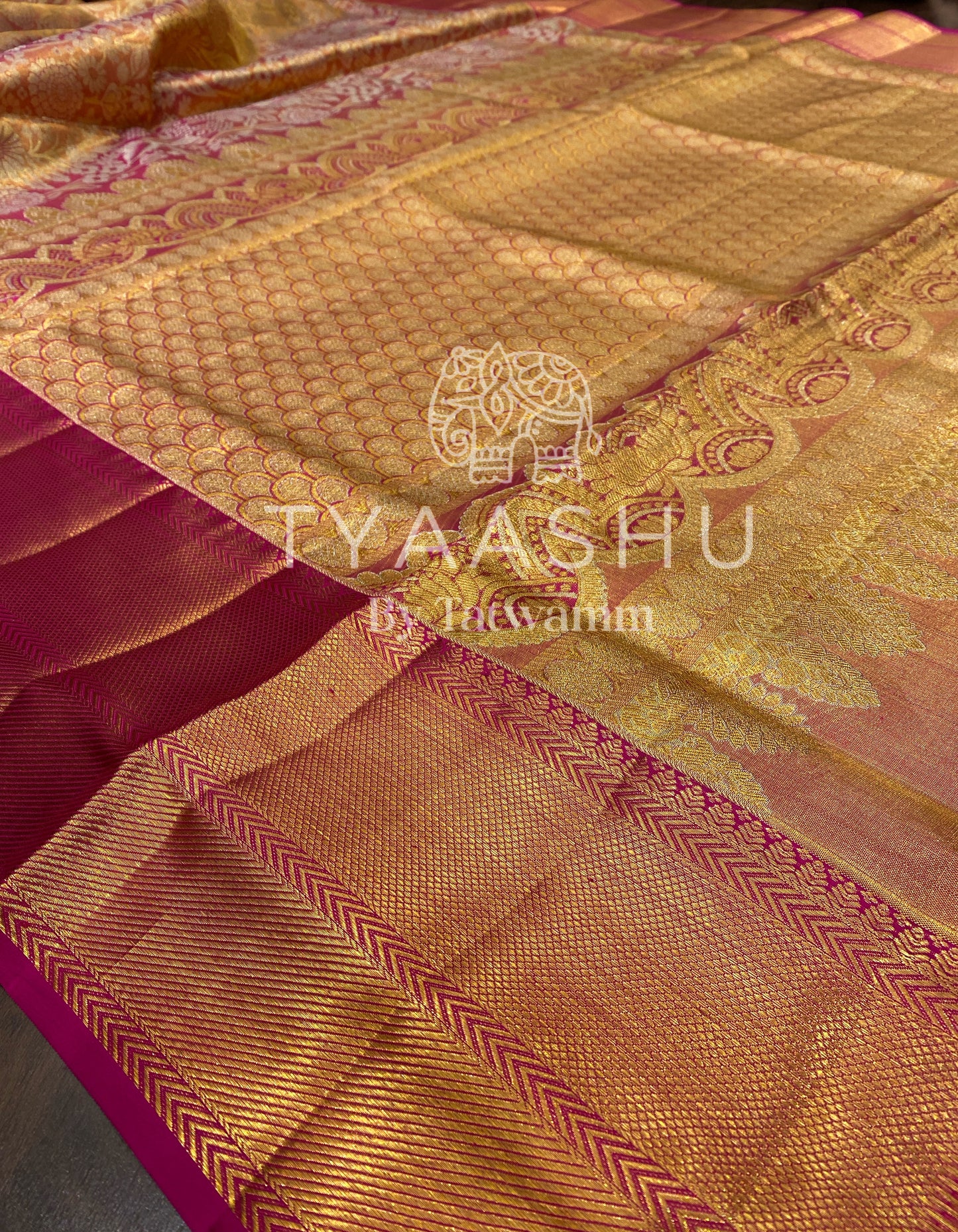 GOLDEN FLORAL ZARI KANJIVARAM SAREE