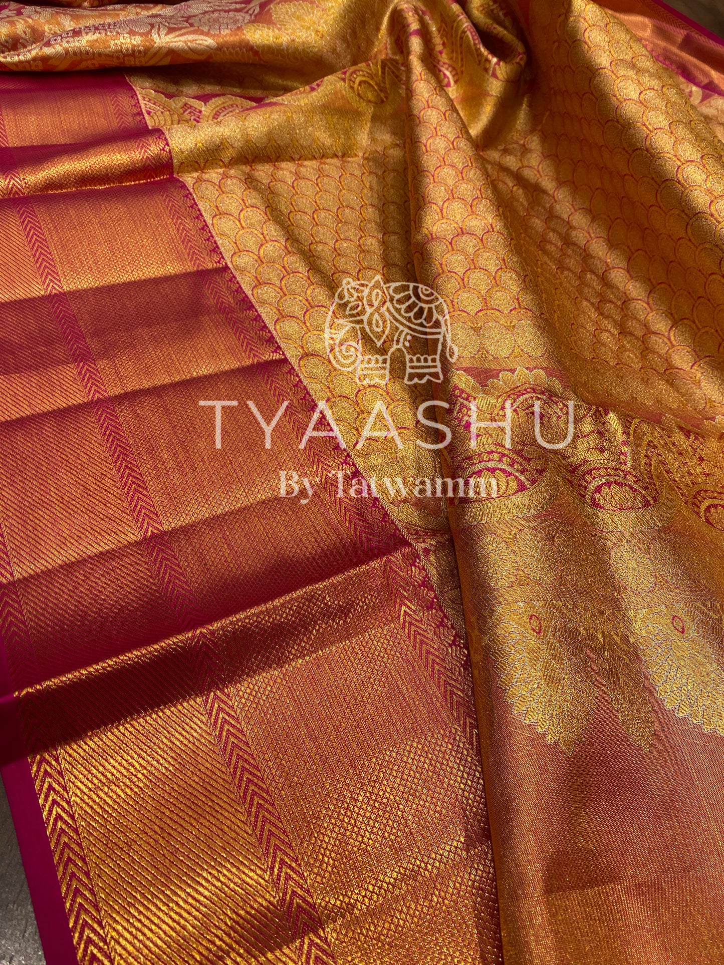 GOLDEN FLORAL ZARI KANJIVARAM SAREE