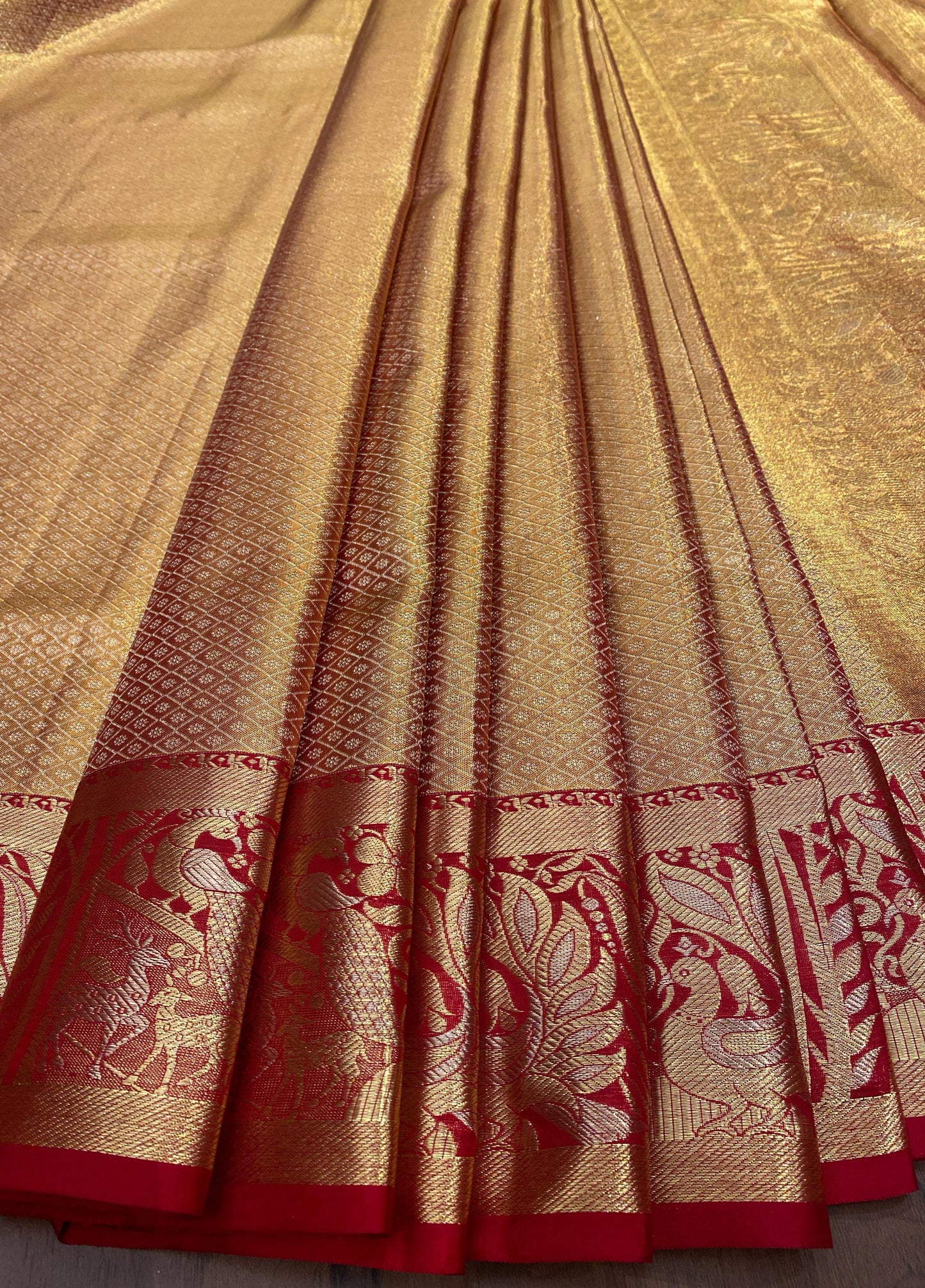 HANDWOVEN KANJIVARAM SAREE