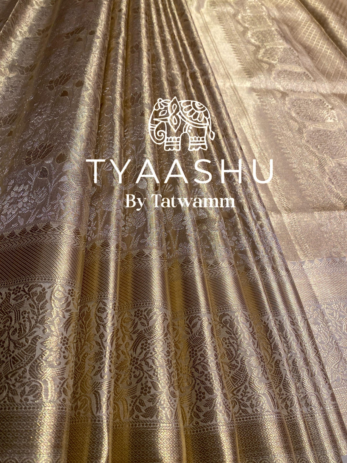 GRACEFUL SILVER KANJIVARAM SAREE
