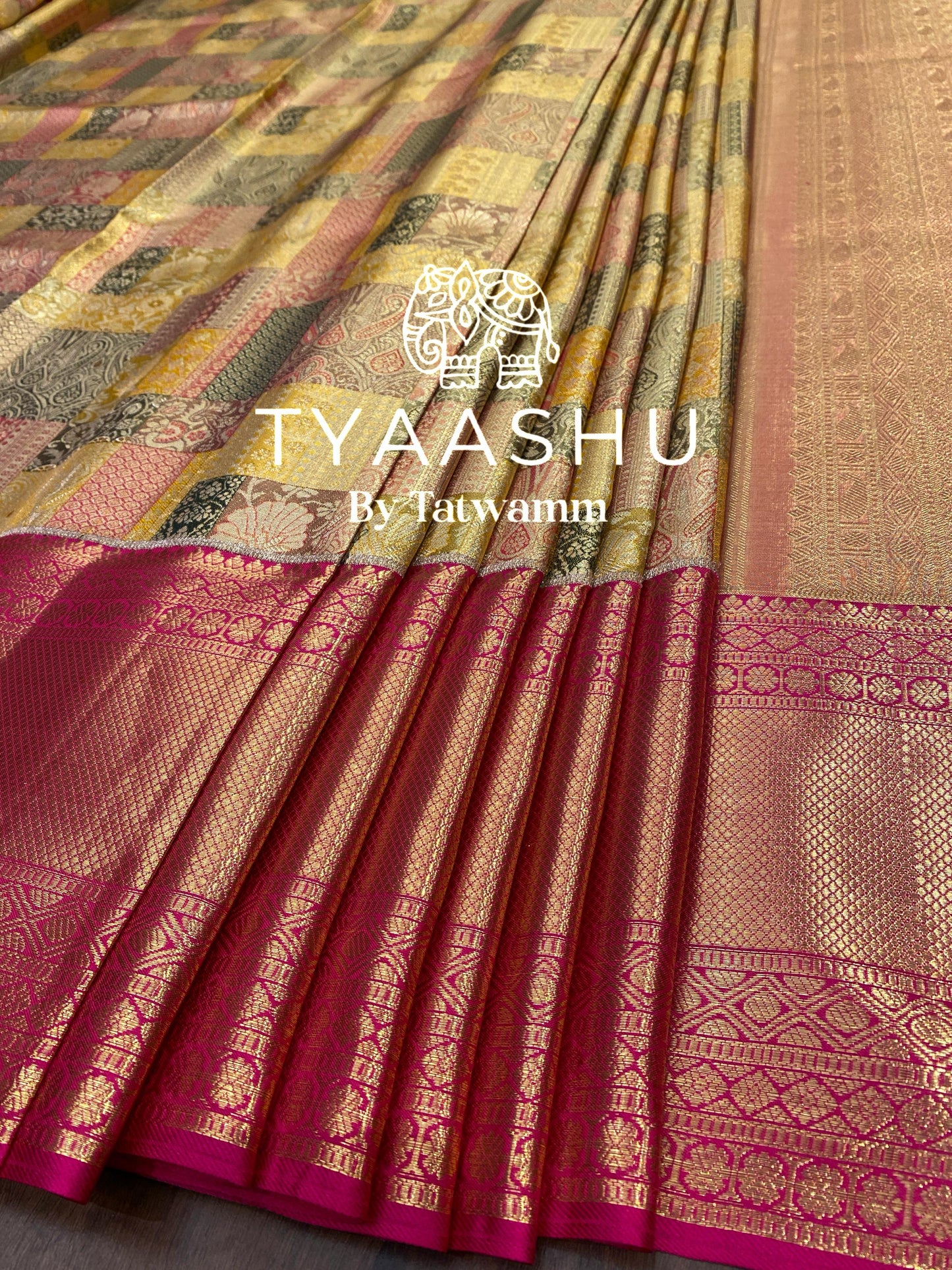 TRADITIONAL HANDWOVEN KANJIVARAM SAREE