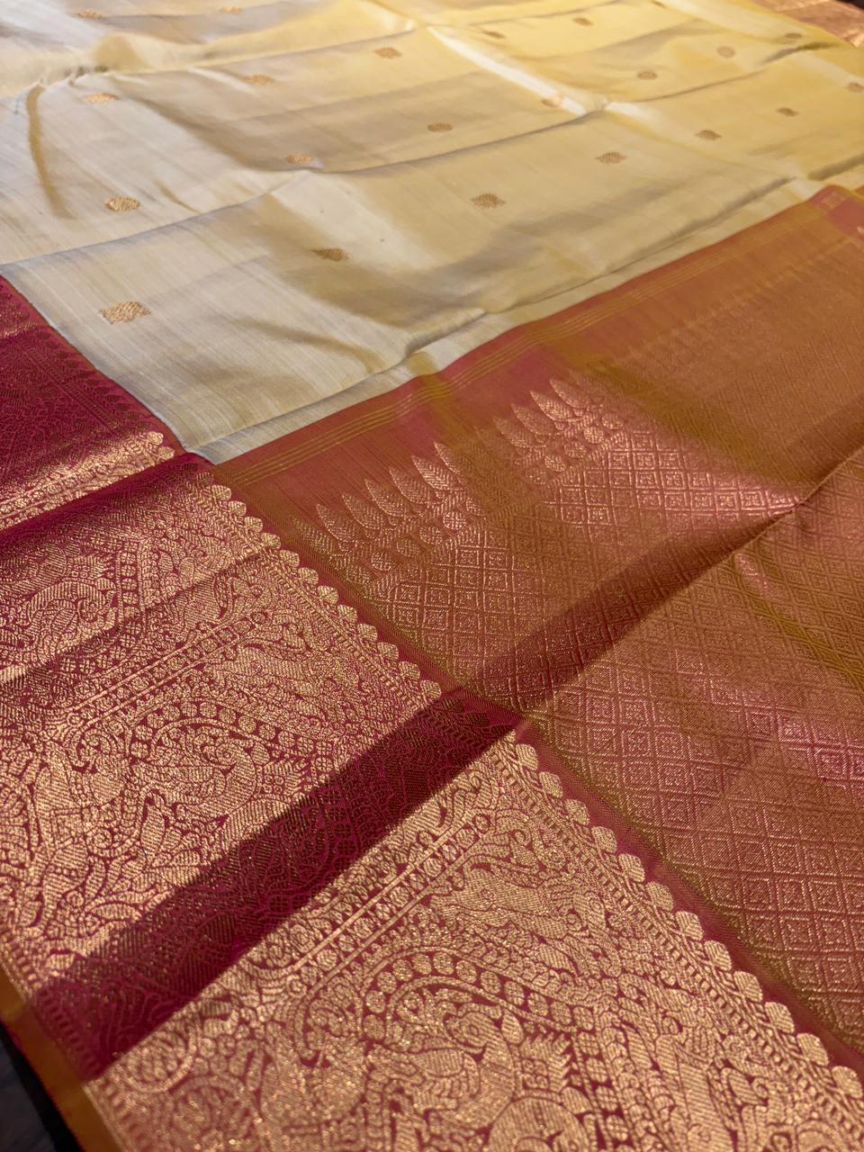 SUVARNASRI RAKTASIMA KANCHIVARAM