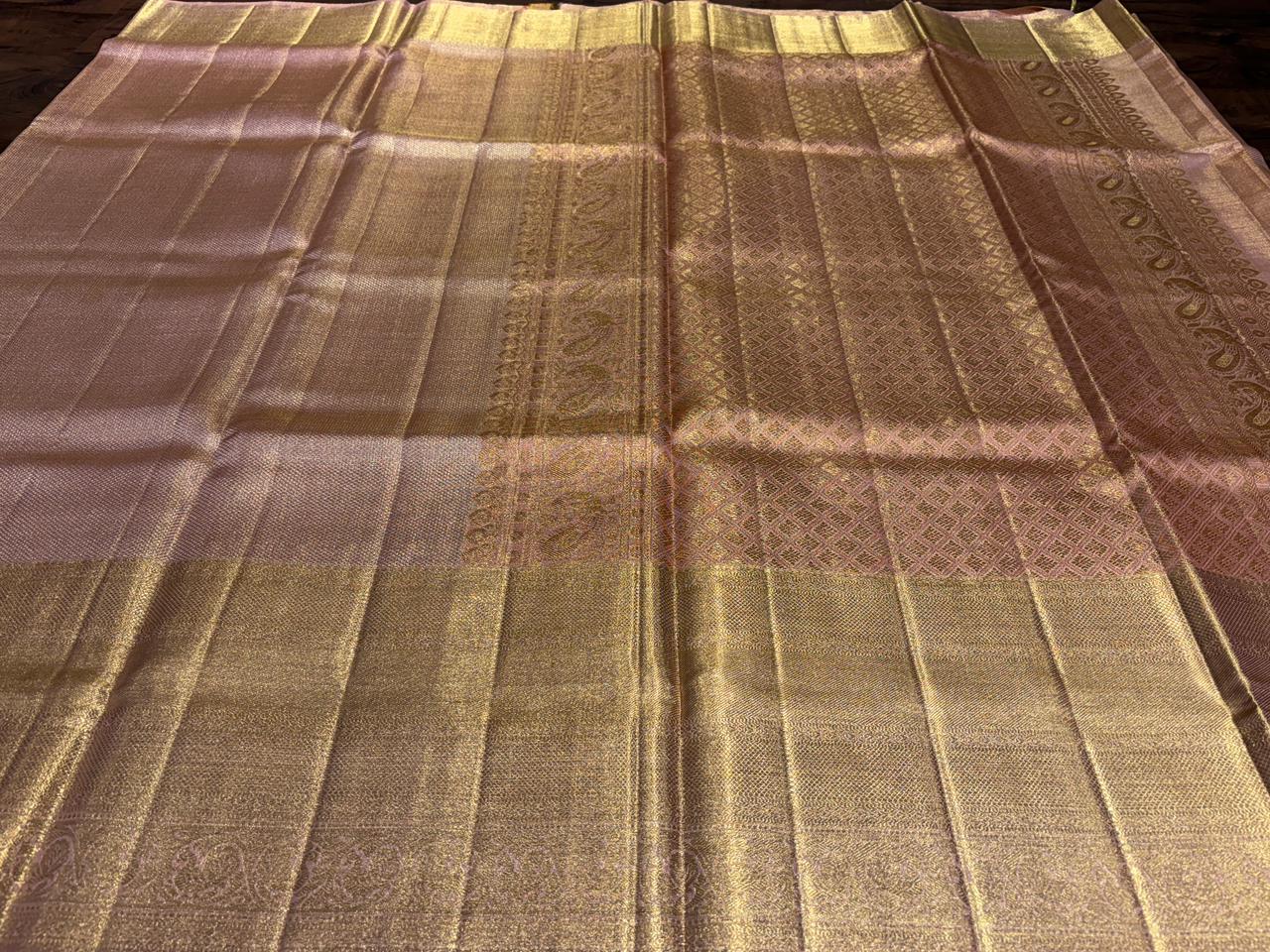 KANAKARUNIMA PATTU SAREE