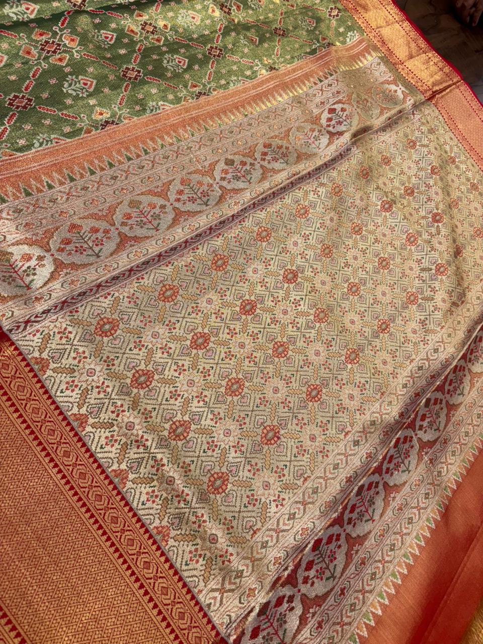 HARITARAGININ SAREE