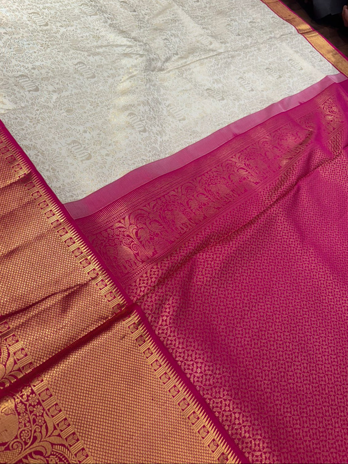 SVETARAGINI PATTU SAREE